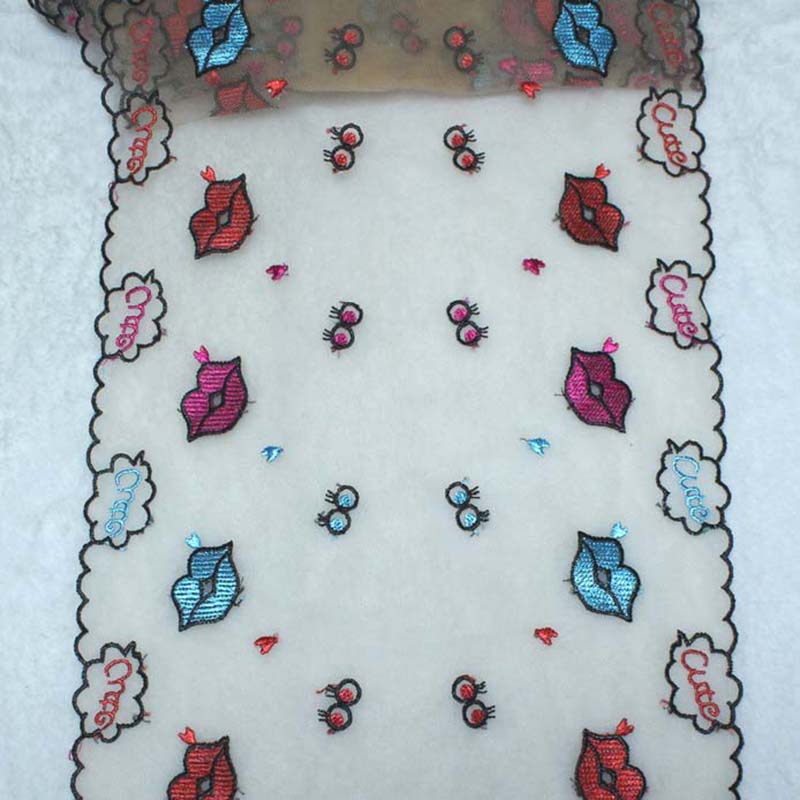 Embroidery Lips - 20 ярдов двухцветного кружевного декора с