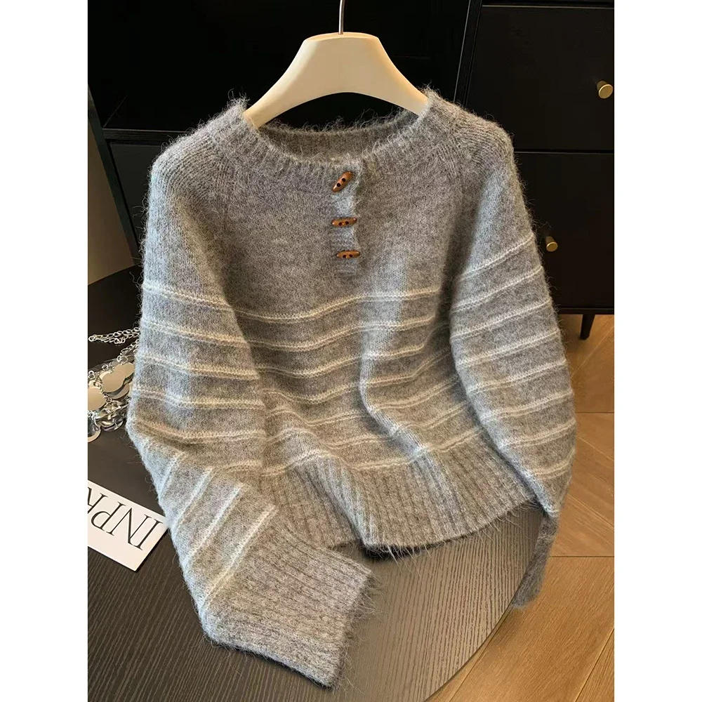 Женский полосатый свитер из ше – обзор и цена Embroidery Knit