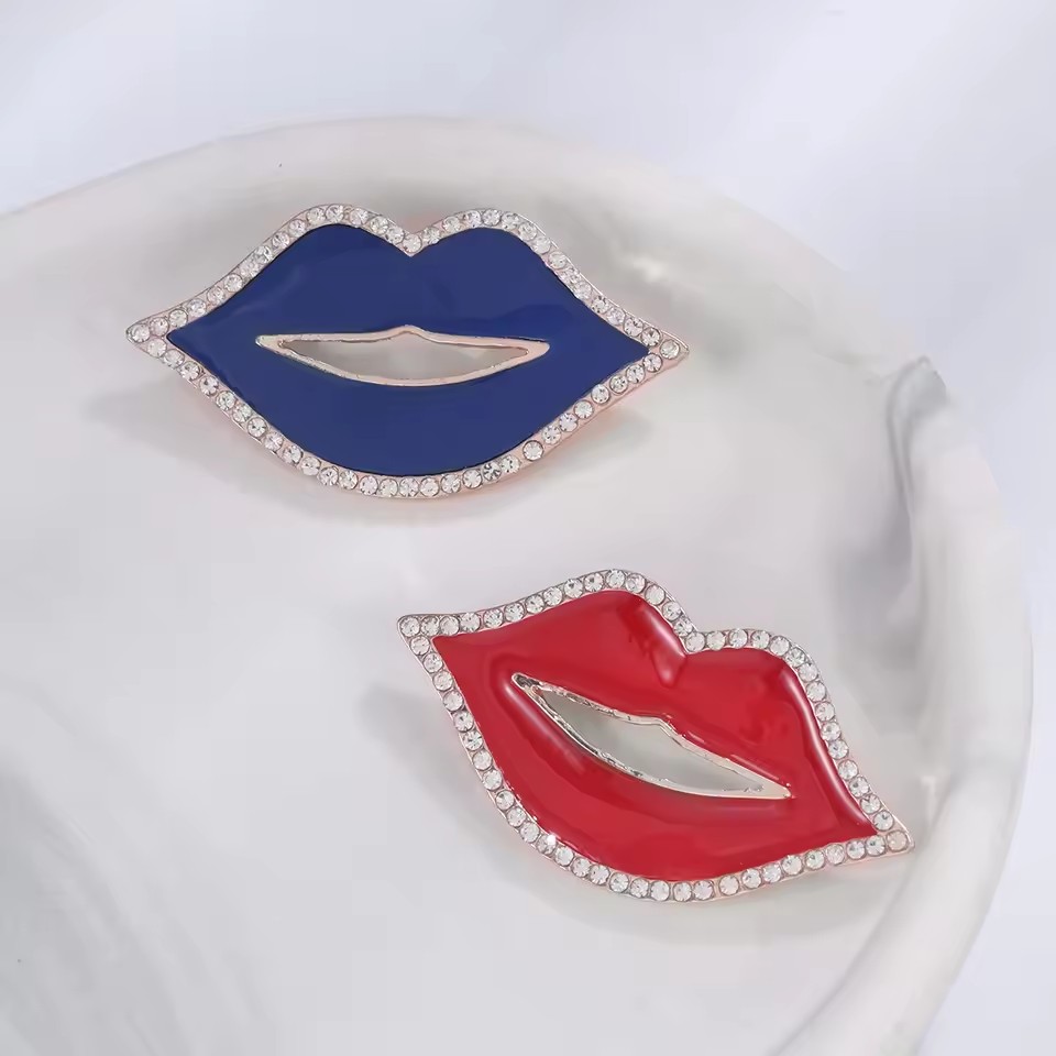 1 шт., брошь в форме королевы  – обзор и цена Embroidery Lips