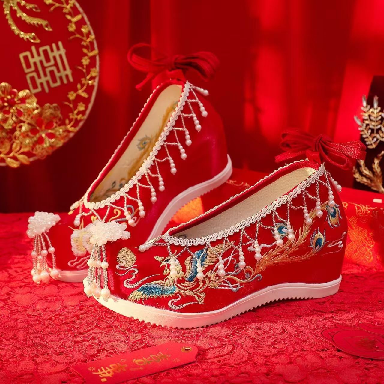 Женские новые красные свадебны – обзор и цена Embroidery Red